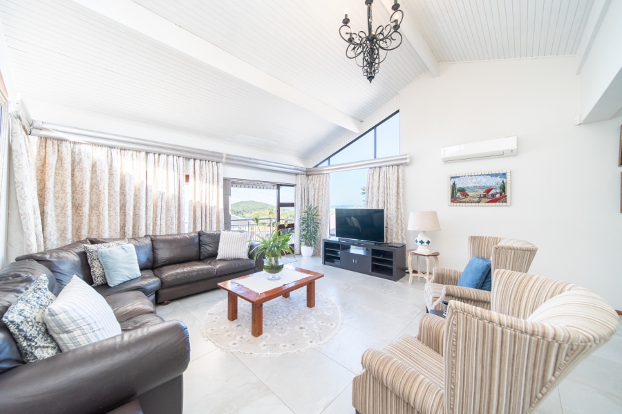 4 Bedroom Property for Sale in Bonza Bay Eastern Cape